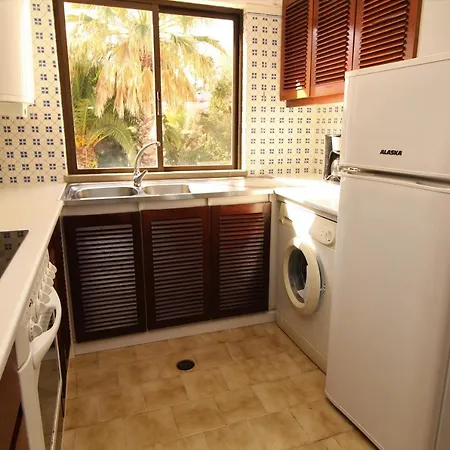 Apartment Two Bedroom Apartment Near Sao Rafael Beach - Albufeira, Algarve *